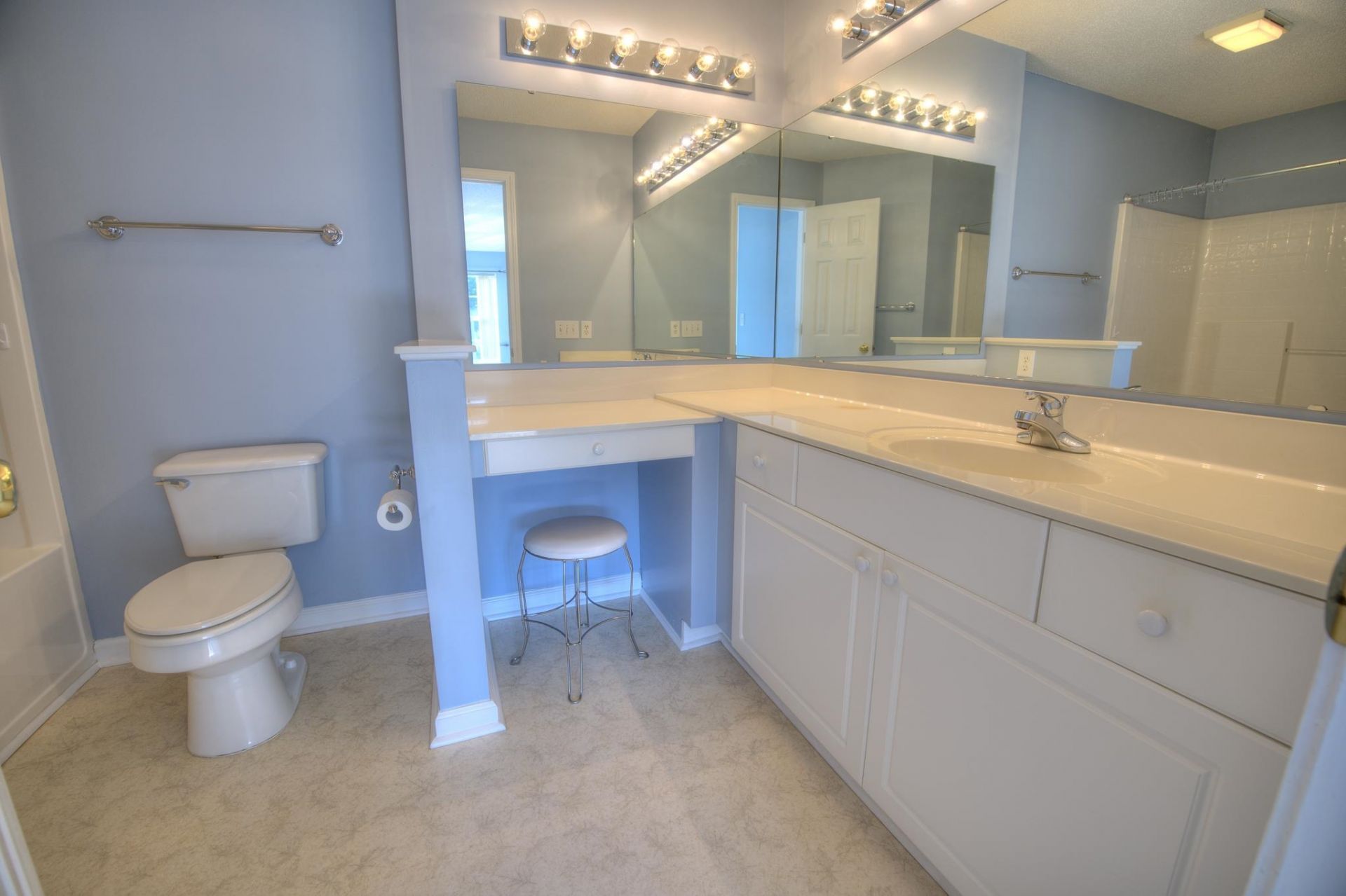 643 Woodmoor Dr. Photo 15