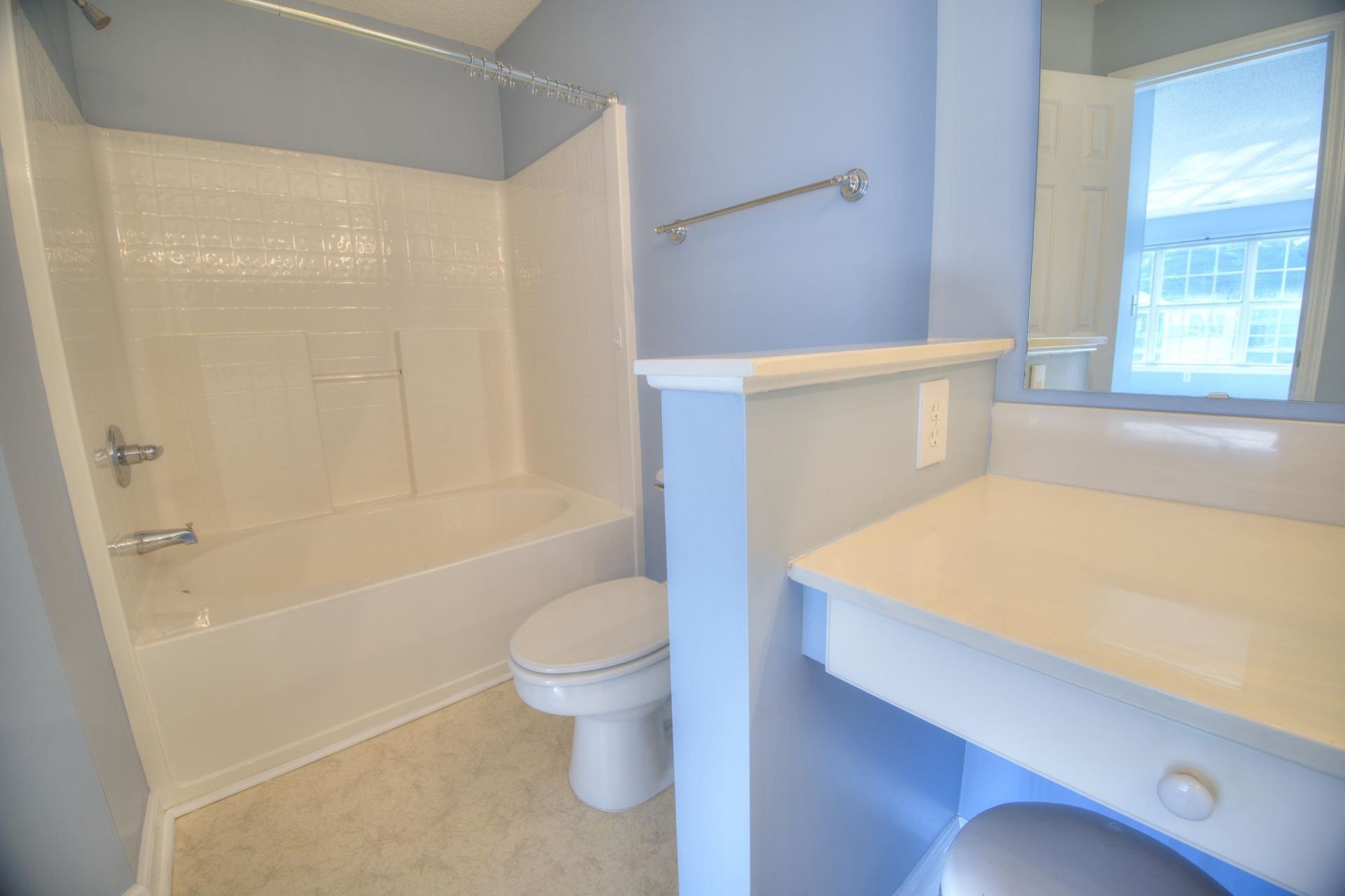 643 Woodmoor Dr. Photo 17