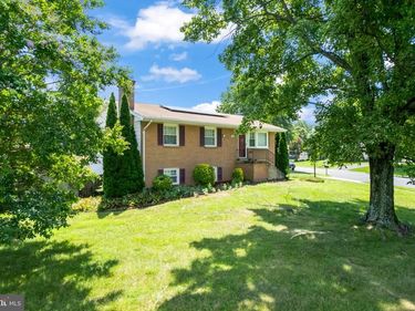 101 WILLIAMSBURG ROAD, STERLING, VA 20164