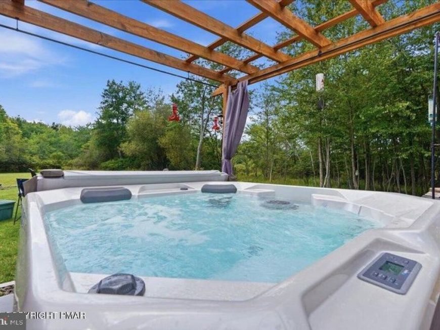 3106 Briarwood Drive , Tobyhanna, PA 18466 Main Photo