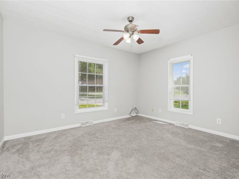 918 Raymond Avenue, Barberton, OH 44203 Photo 5