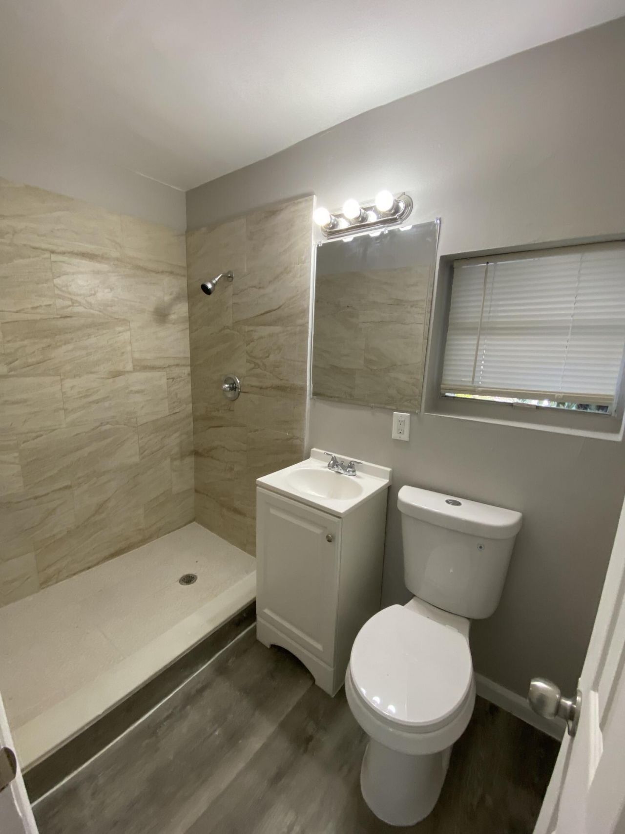 617 N Dixie Highway, Lake Worth Beach, FL 33460 Photo