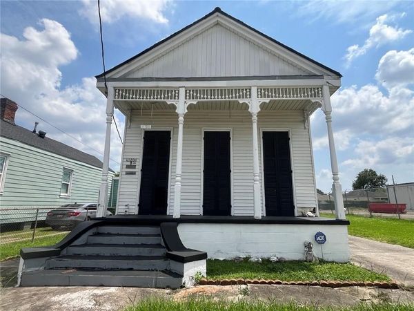 1120 5TH Street , Gretna, LA 70053