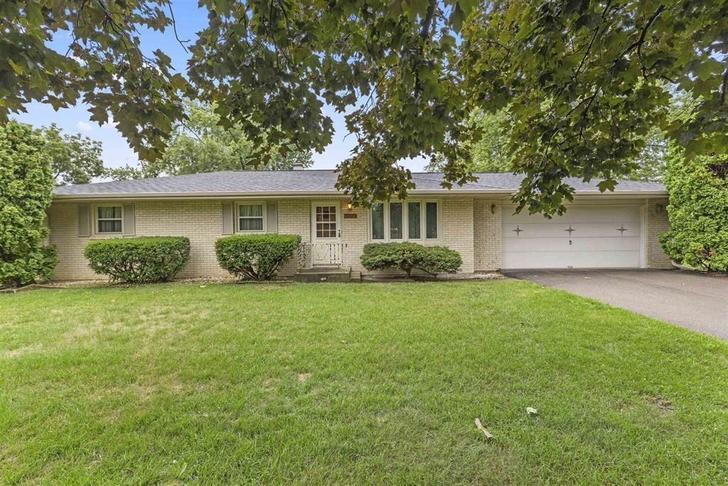 9304 Lawson Drive, Machesney Park, IL 61115 Main Photo