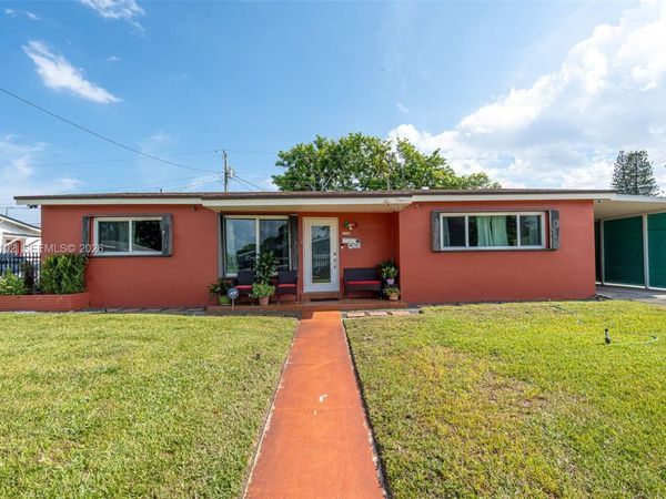 2340 NW 187th St , Miami Gardens, FL 33056