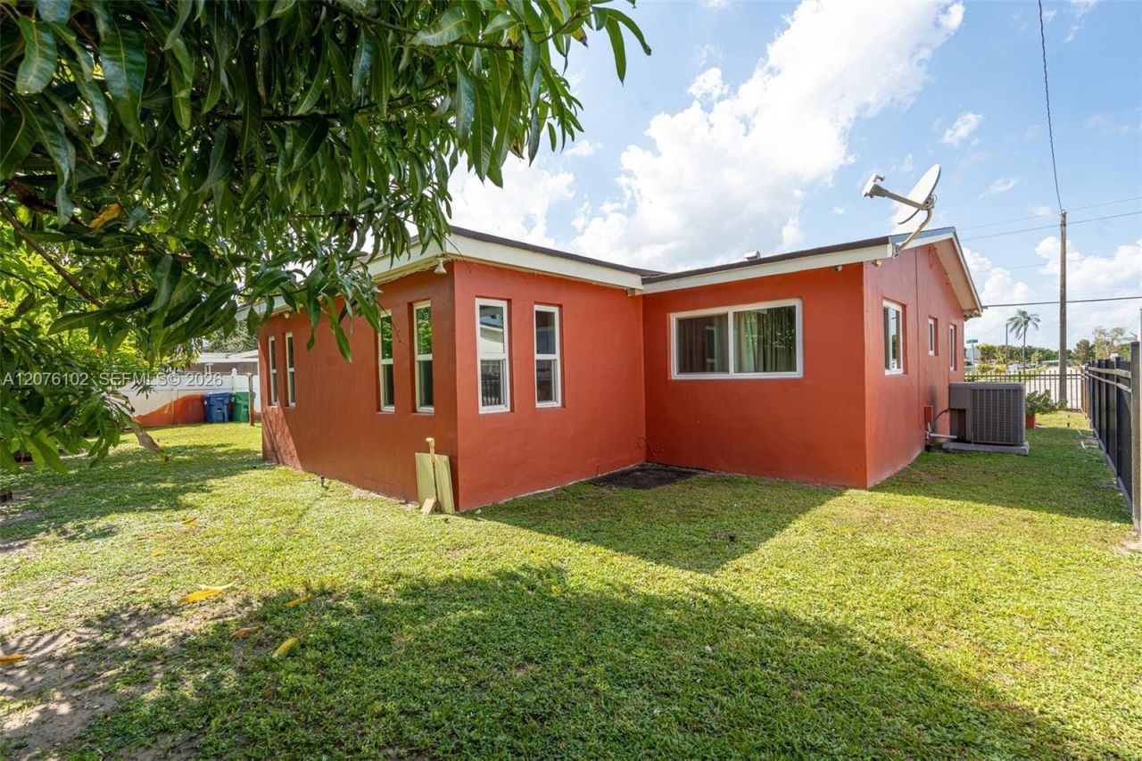 2340 NW 187th St, Miami Gardens, FL 33056 Photo