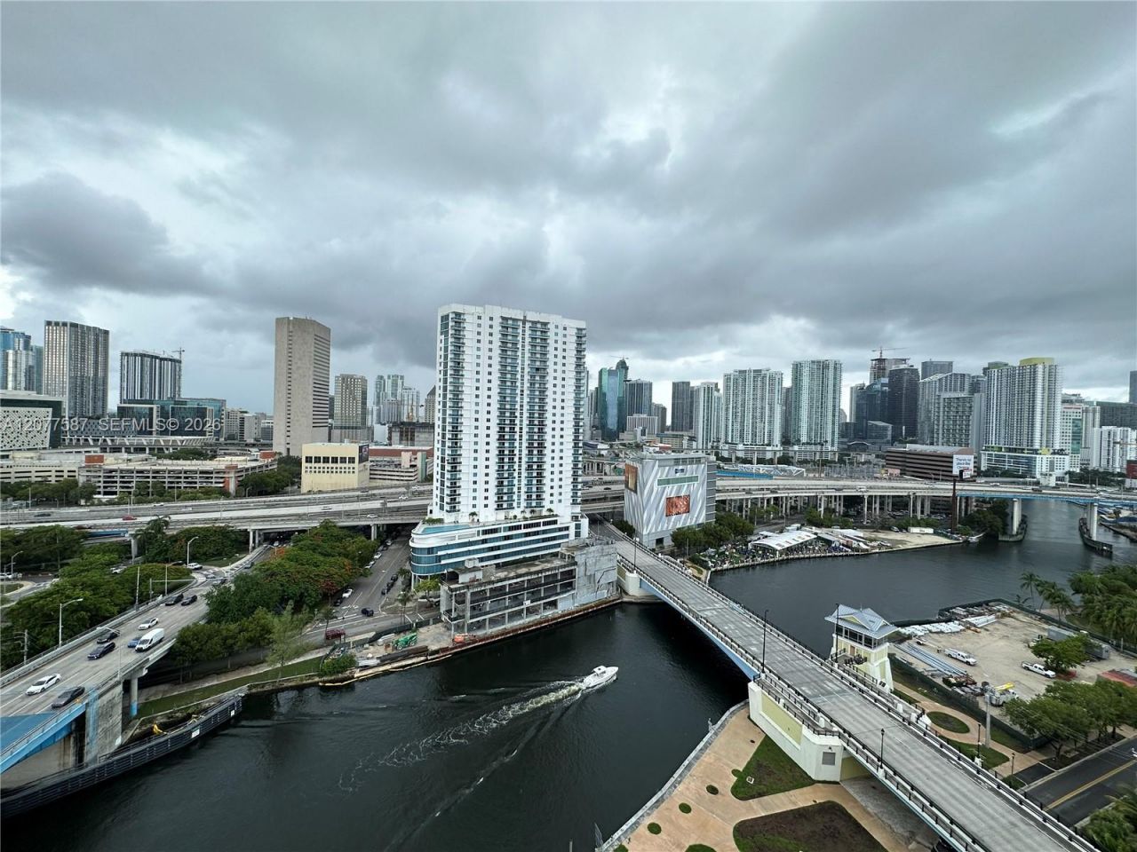10 SW South River Dr, Unit PHI02, Miami, FL 33130 Photo