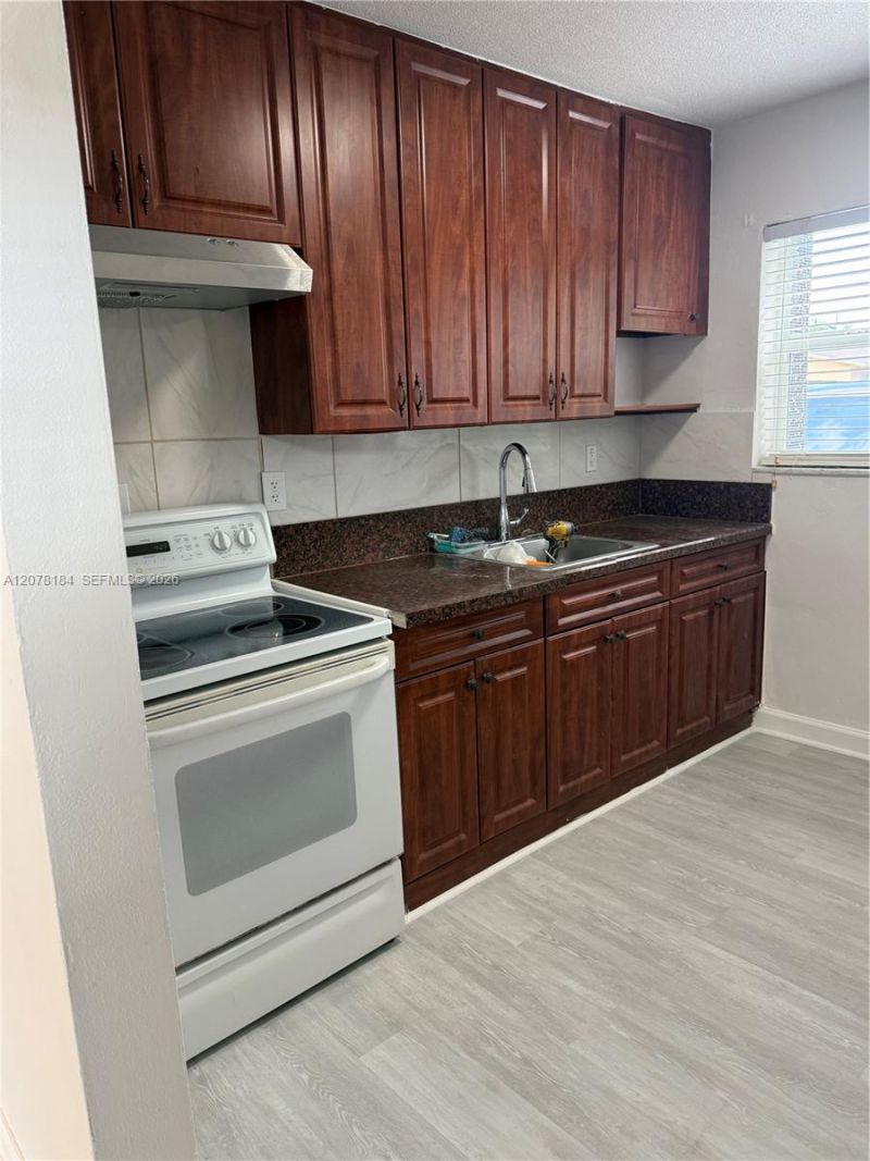 166 W 8th St , Unit 1, Hialeah, FL 33010 Photo