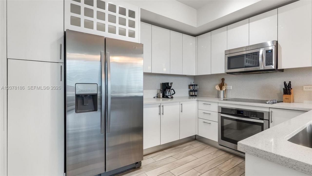 999 SW 1st Ave, Unit 2004, Miami, FL 33130 Photo