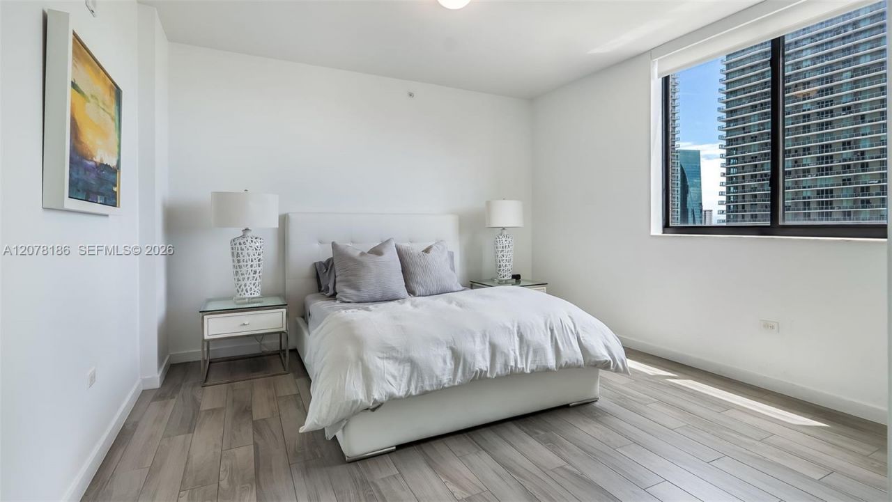 999 SW 1st Ave, Unit 2004, Miami, FL 33130 Photo