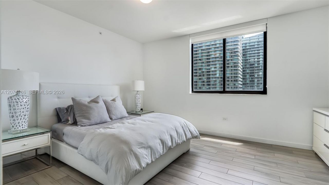 999 SW 1st Ave, Unit 2004, Miami, FL 33130 Photo