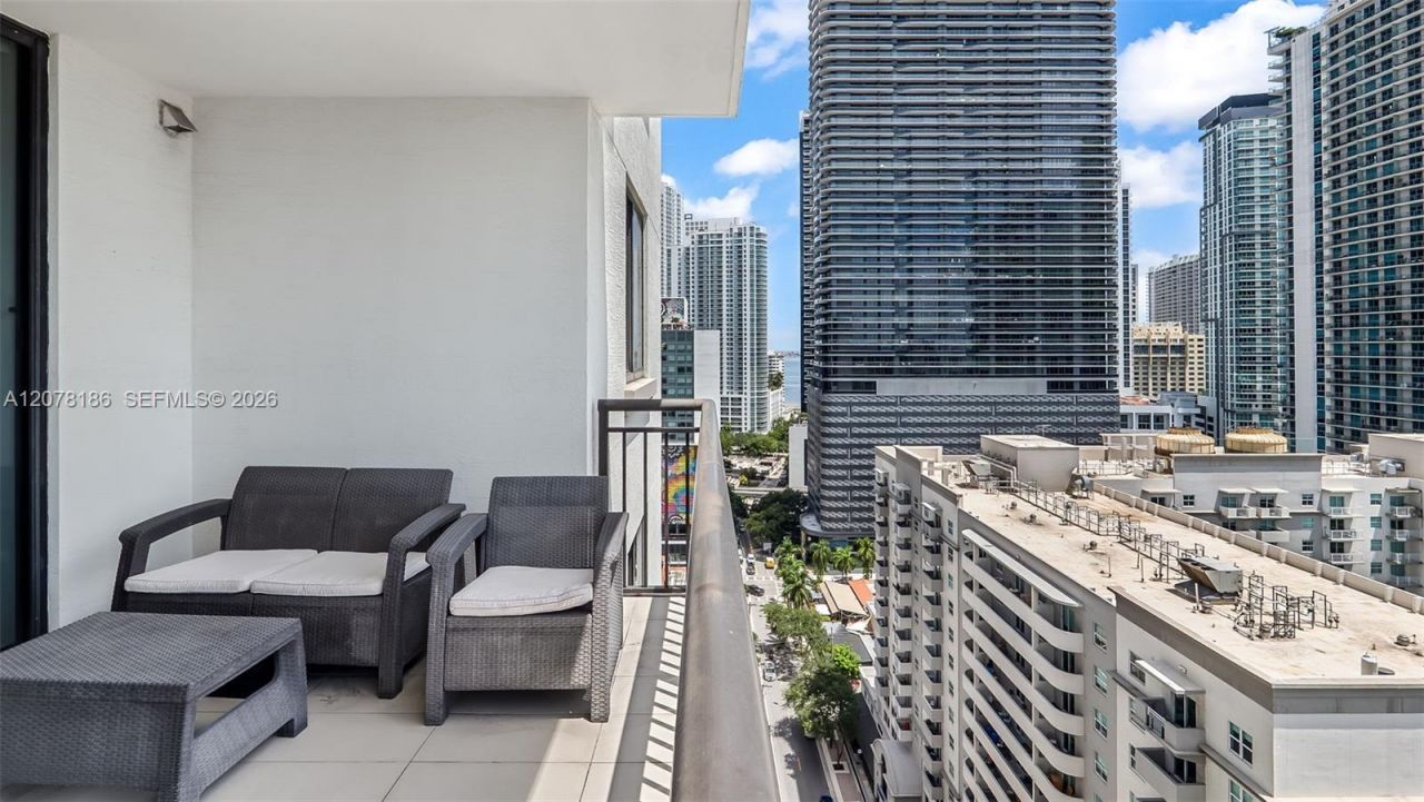 999 SW 1st Ave, Unit 2004, Miami, FL 33130 Photo