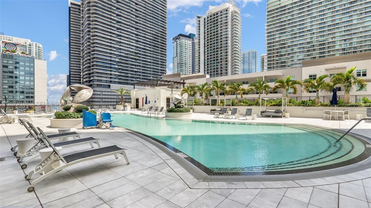 999 SW 1st Ave, Unit 2004, Miami, FL 33130 Photo