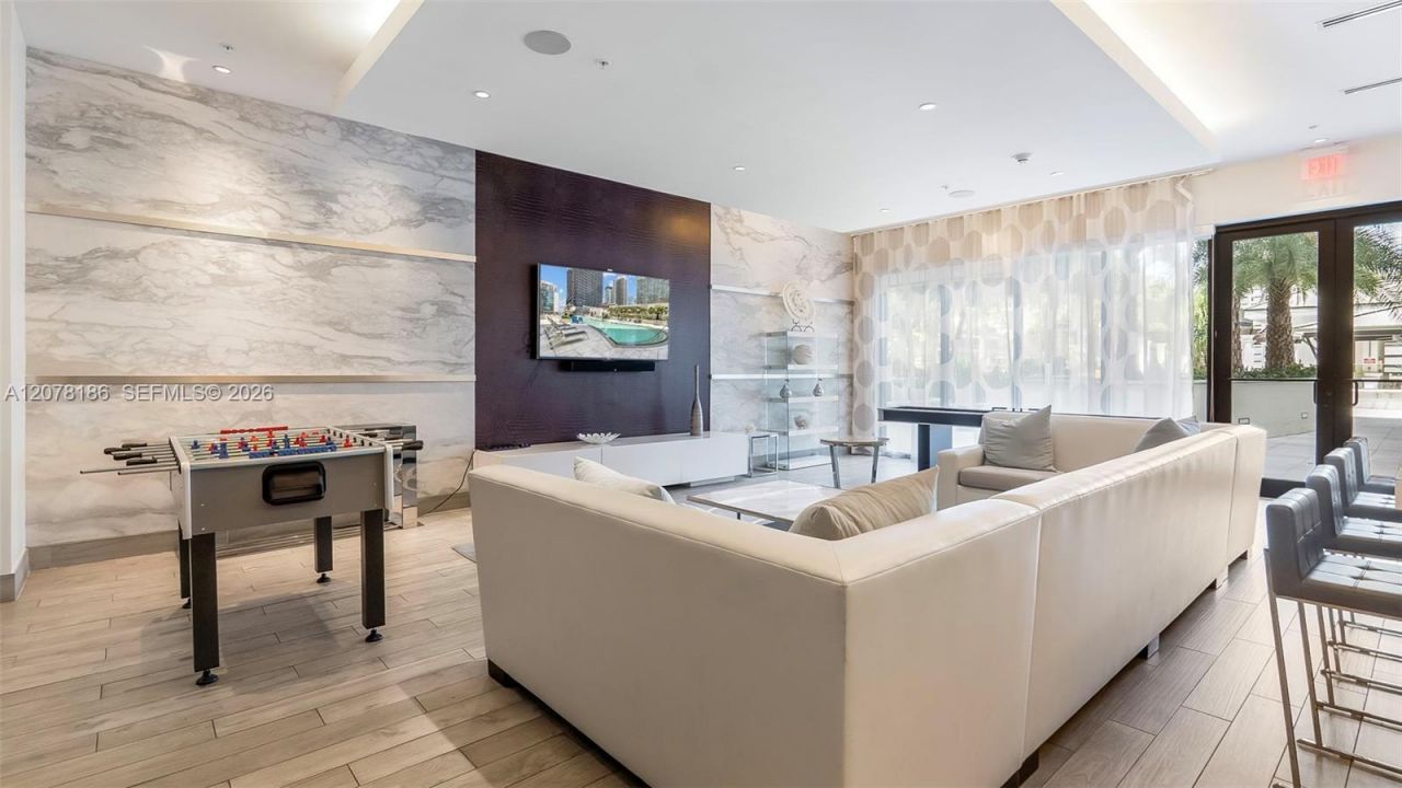999 SW 1st Ave, Unit 2004, Miami, FL 33130 Photo