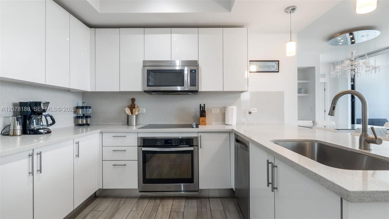 999 SW 1st Ave, Unit 2004, Miami, FL 33130 Photo