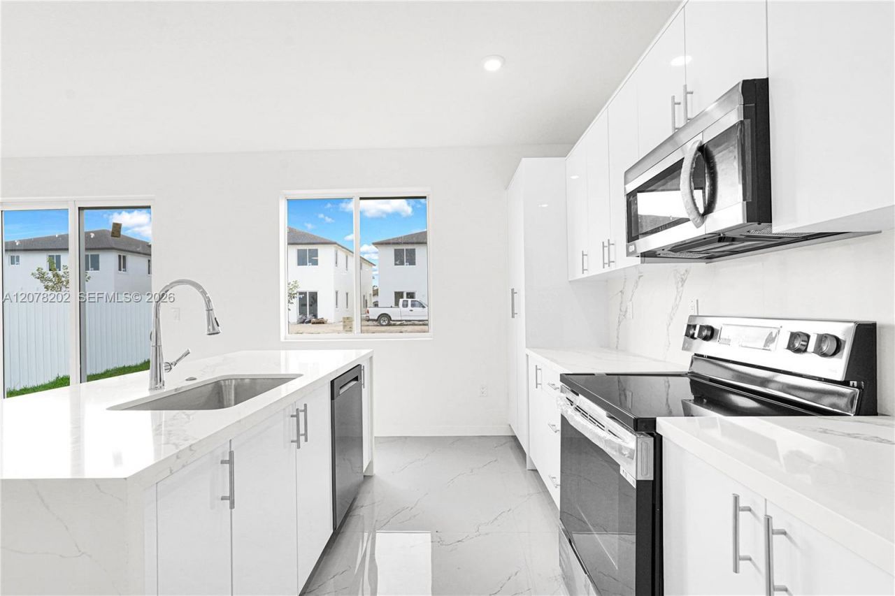 22555 SW 125th Ave , Unit 13A, Miami, FL 33170 Photo