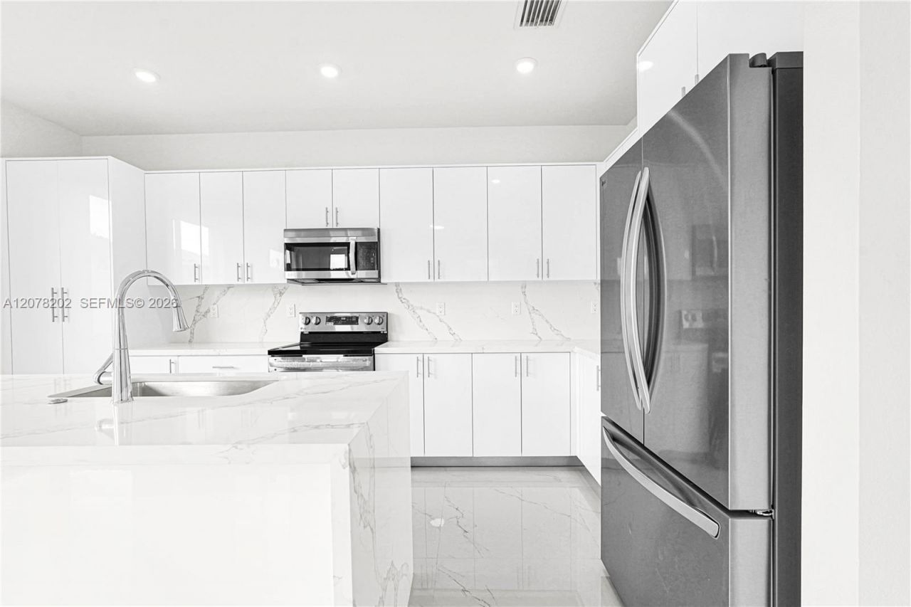 22555 SW 125th Ave , Unit 13A, Miami, FL 33170 Photo