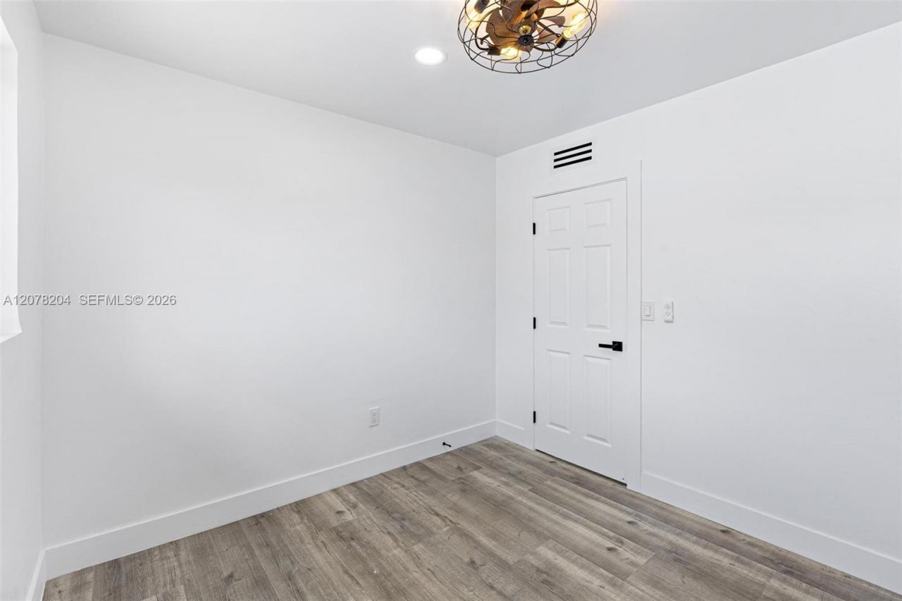 7606 N Miami Ave, Unit 7606, Miami, FL 33150 Photo