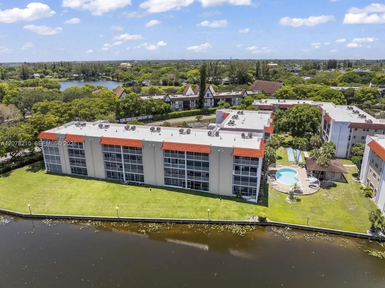 3774 Inverrary Blvd, Unit 101P, Lauderhill, FL 33319 Photo