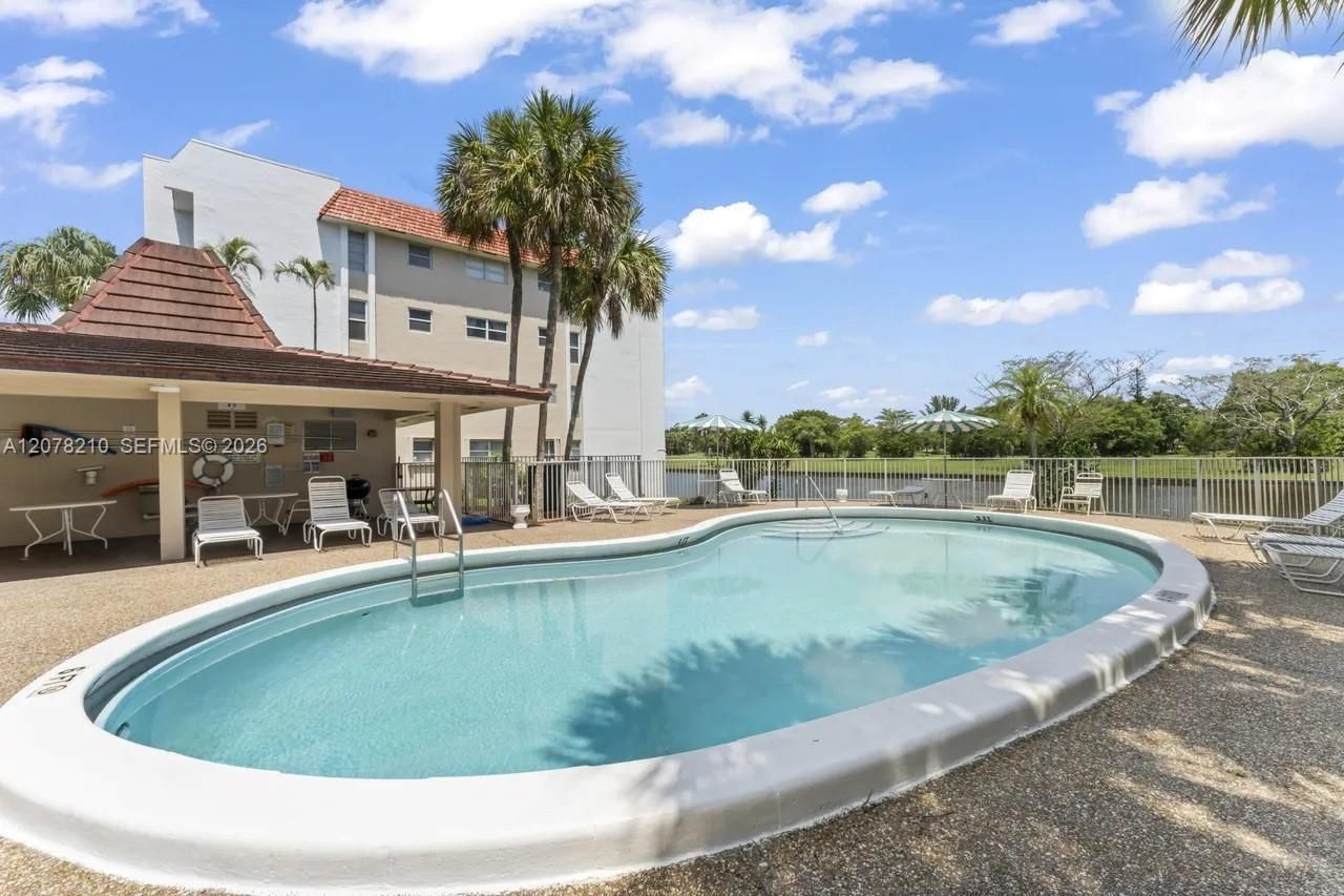 3774 Inverrary Blvd, Unit 101P, Lauderhill, FL 33319 Photo