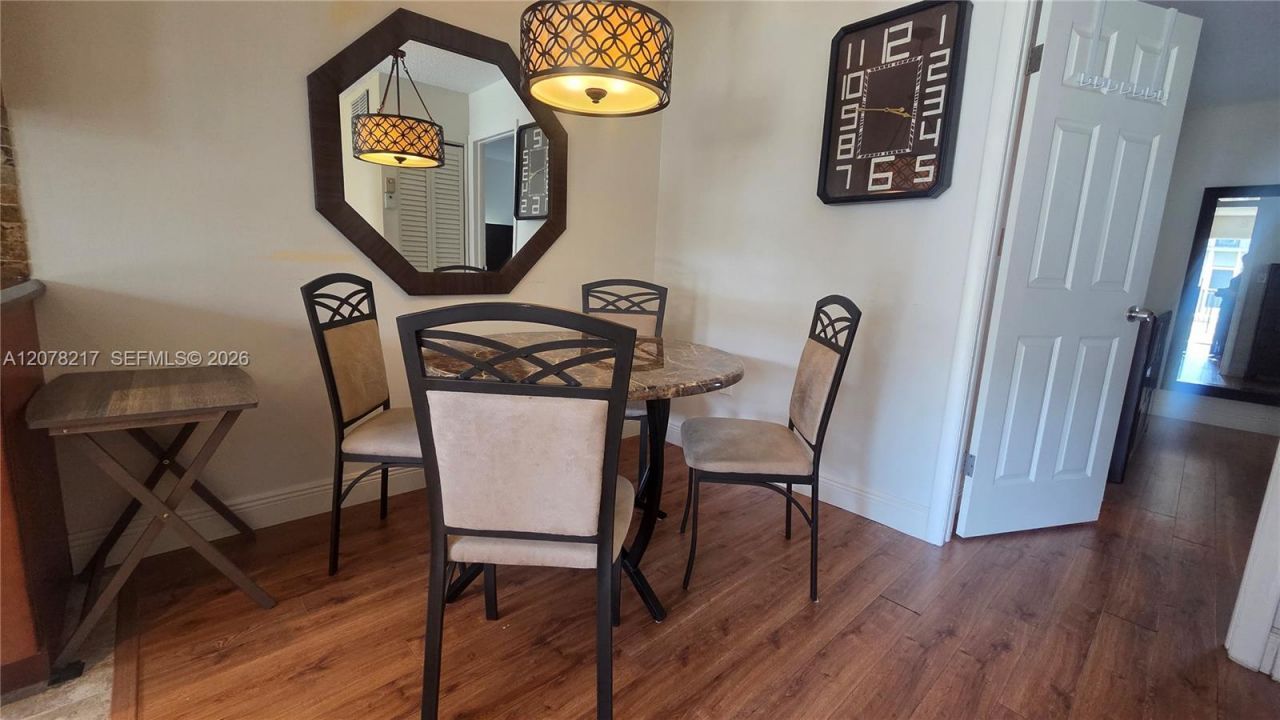 415 NE 2nd St , Unit 105, Hallandale Beach, FL 33009 Photo