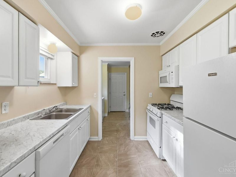6908 Rob Vern Drive, North College Hill, OH 45239 Photo 14