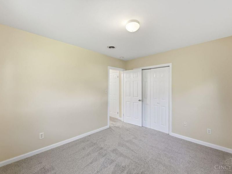 6908 Rob Vern Drive, North College Hill, OH 45239 Photo 24