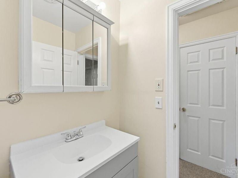 6908 Rob Vern Drive, North College Hill, OH 45239 Photo 29