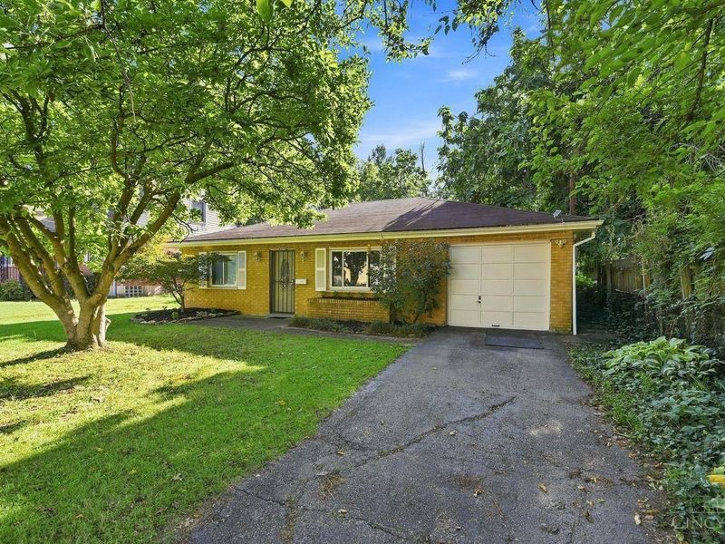 6908 Rob Vern Drive, North College Hill, OH 45239 Photo 3