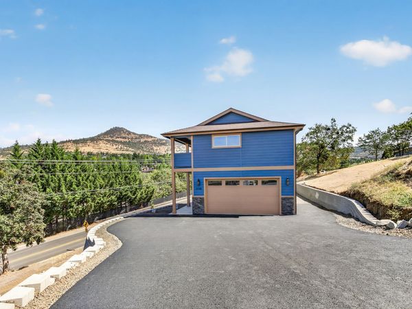 4148 Barbara Jean Way, Medford, OR 97504
