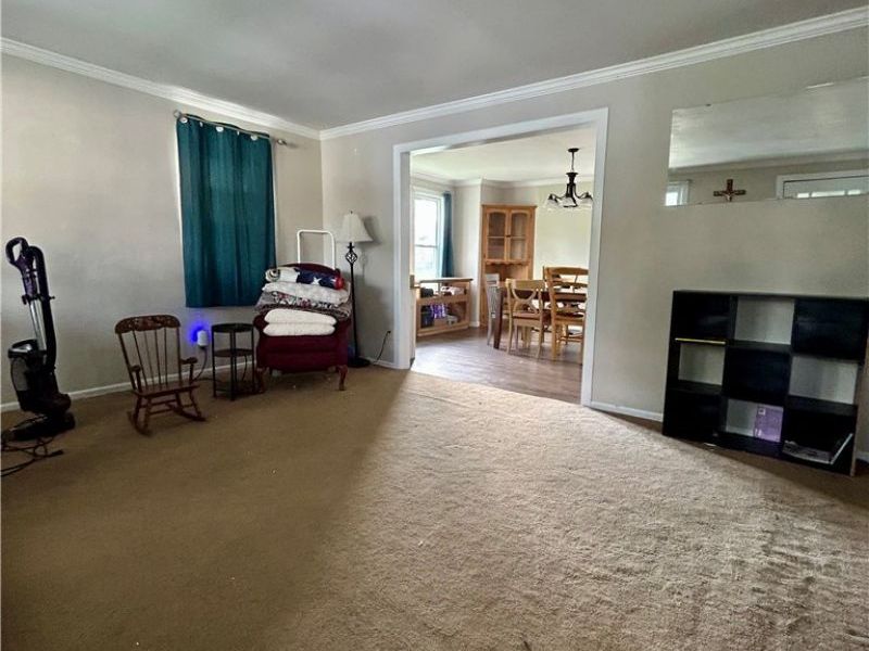 134 N Market Street, Saint Clairsville, OH 43950 Photo 6