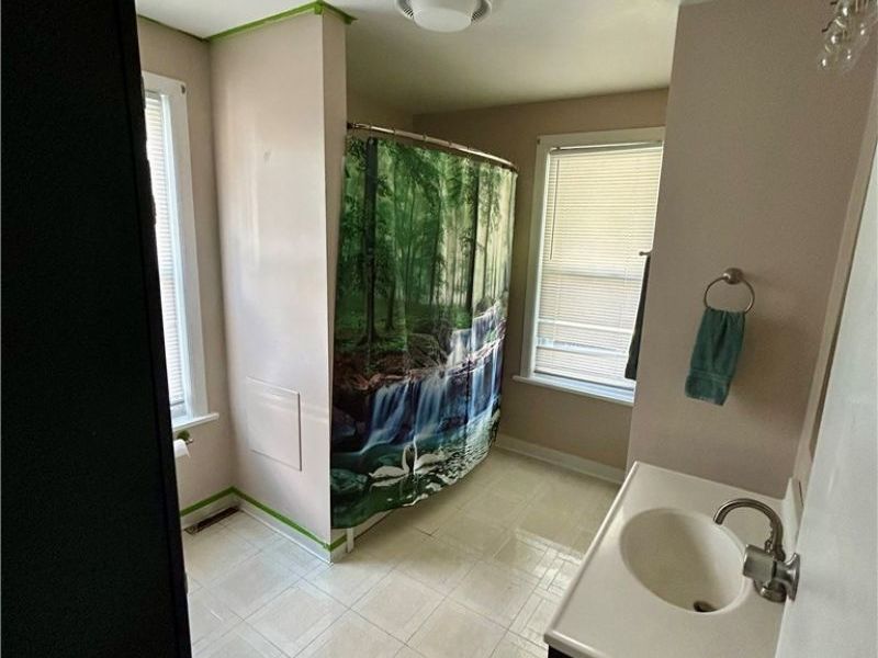 134 N Market Street, Saint Clairsville, OH 43950 Photo 7