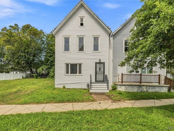 324 Carlton Street , Buffalo, NY 14204
