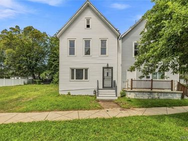 324 Carlton Street , Buffalo, NY 14204