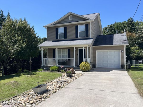 8201 Oak Terrace Lane, Powell, TN 37849
