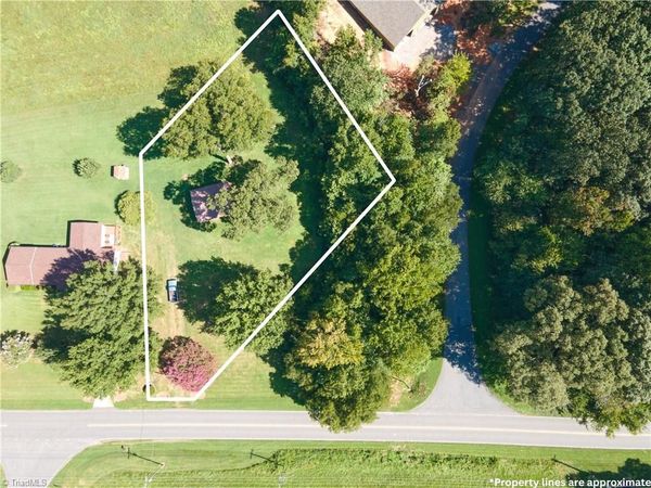 1566 Mocksville Highway , Cleveland, NC 27013