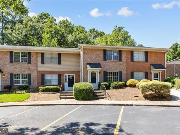 392 Northdale Court, Lawrenceville, GA 30046
