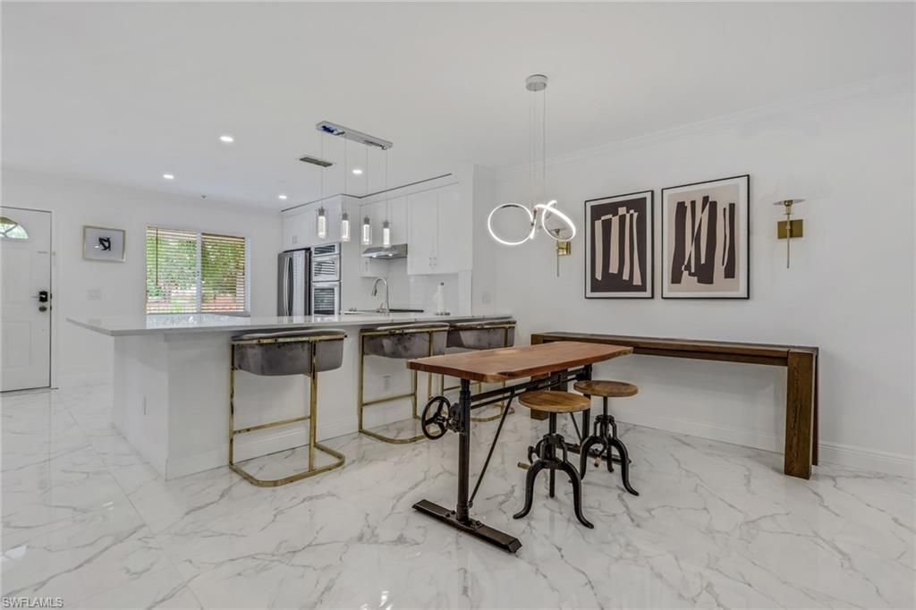620 Luisa Ct, Unit 4, Naples, FL 34104 Photo