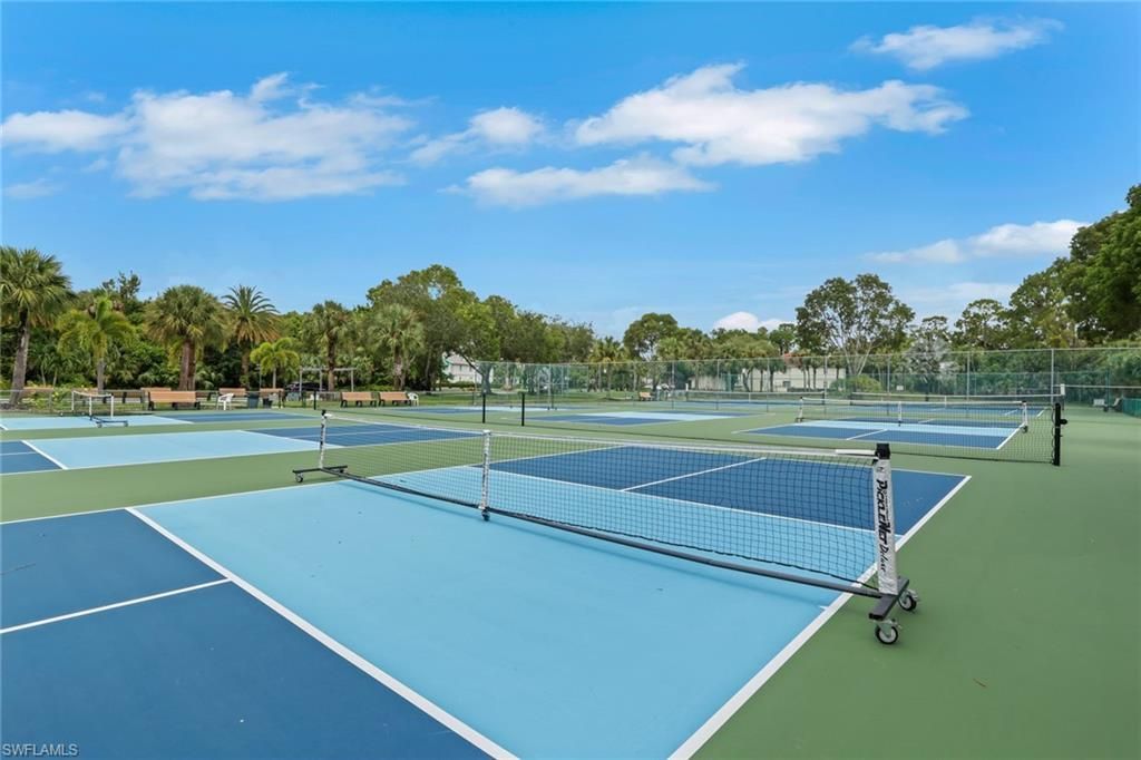 620 Luisa Ct, Unit 4, Naples, FL 34104 Photo