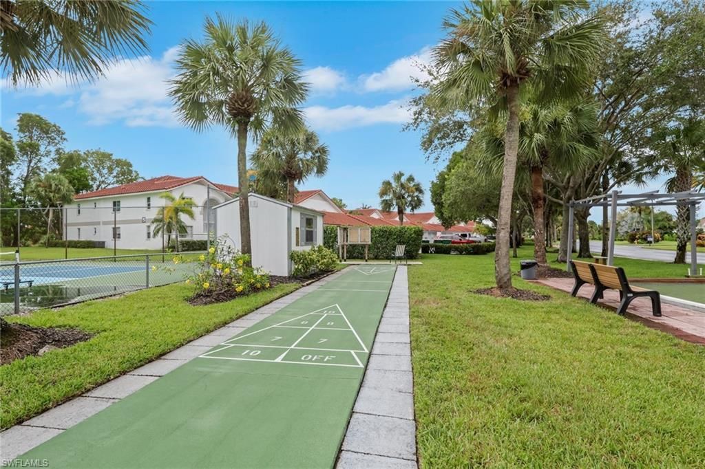 620 Luisa Ct, Unit 4, Naples, FL 34104 Photo