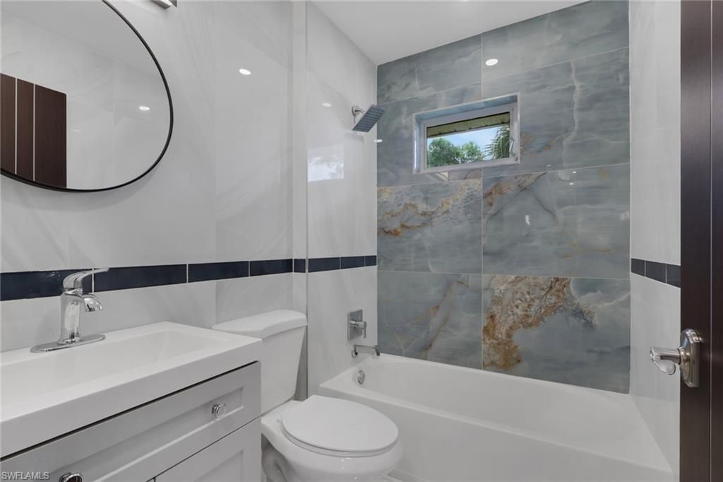 620 Luisa Ct, Unit 4, Naples, FL 34104 Photo