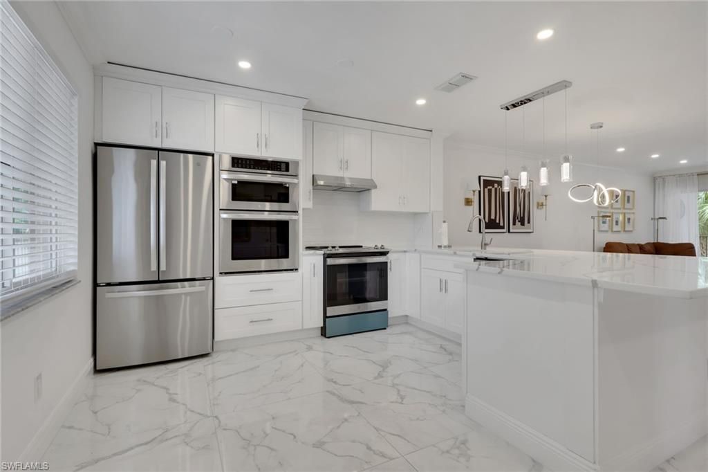 620 Luisa Ct, Unit 4, Naples, FL 34104 Photo