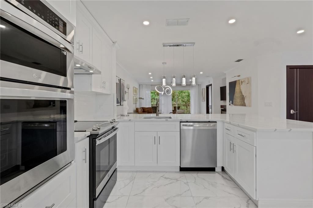 620 Luisa Ct, Unit 4, Naples, FL 34104 Photo