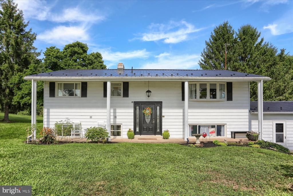 46 BLACKSNAKE ROAD , DUNCANNON, PA 17020