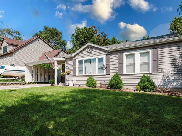 109 Hilldale Road , Fox Lake, IL 60020