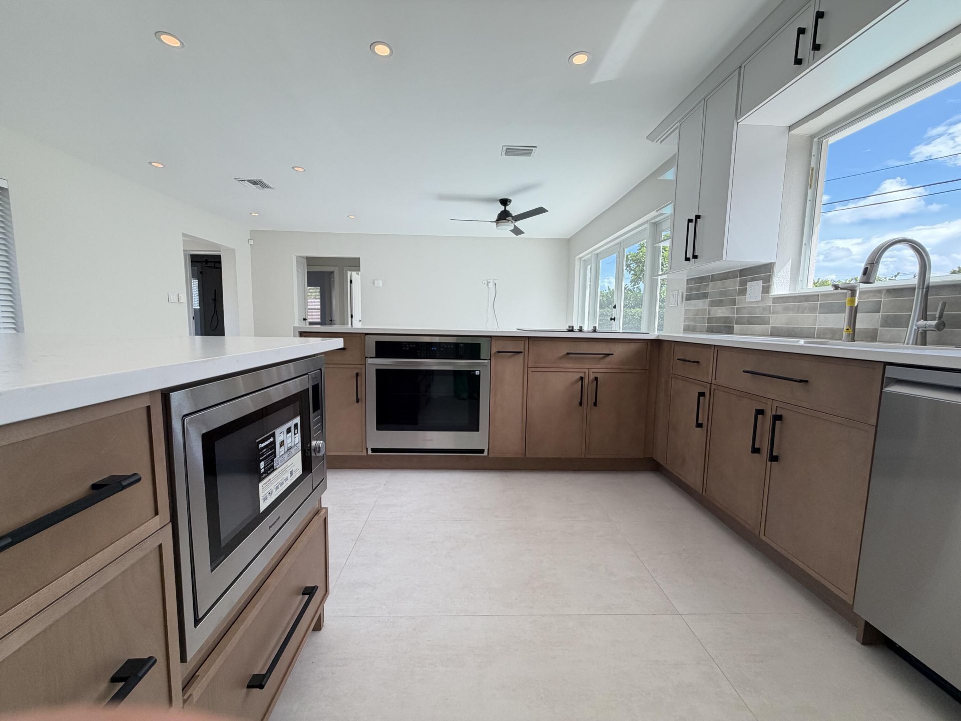 1100 W Camino Real, Boca Raton, FL 33486 Photo