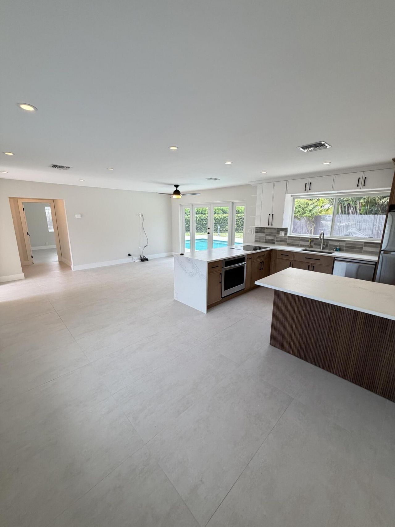 1100 W Camino Real, Boca Raton, FL 33486 Photo