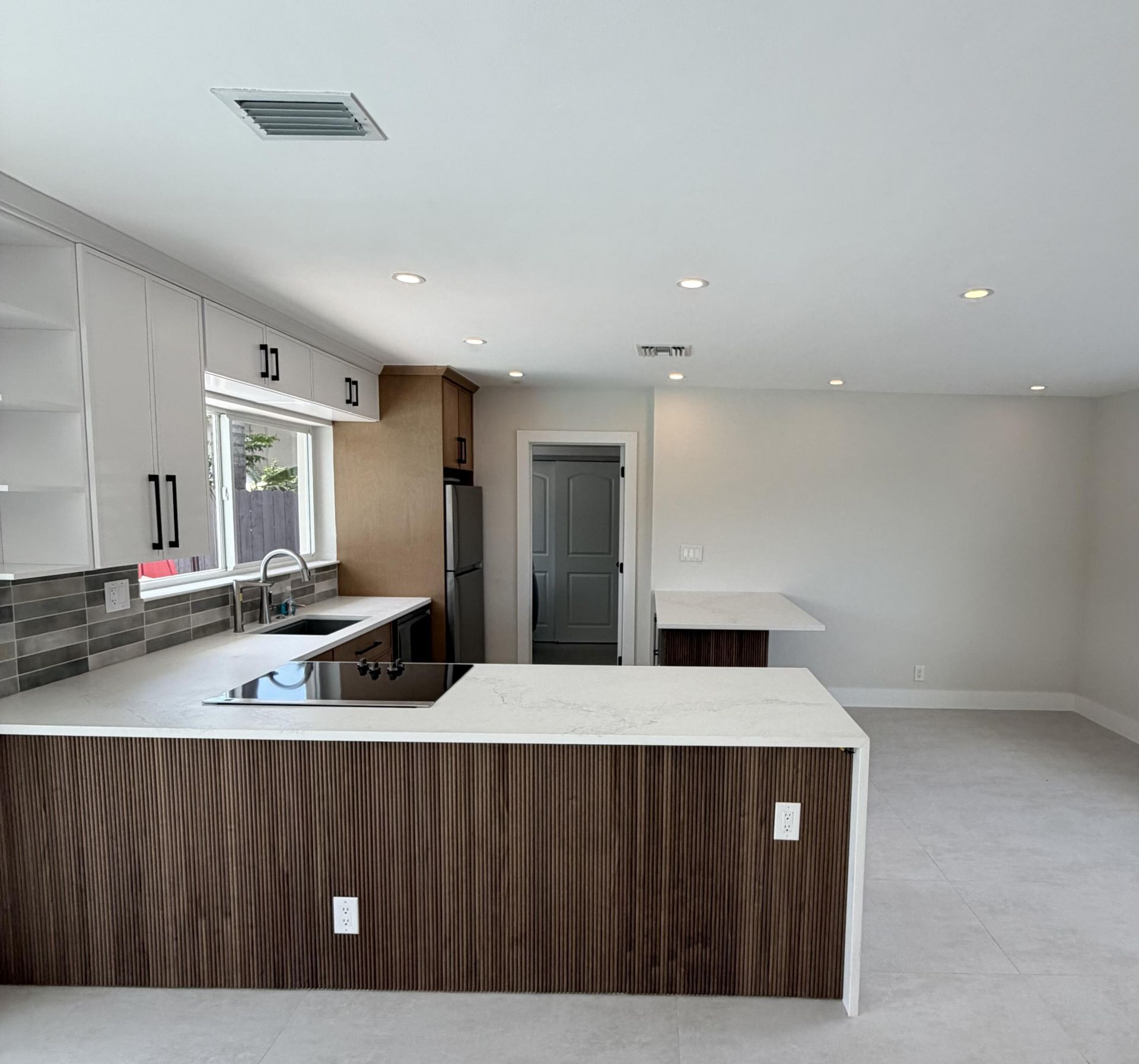 1100 W Camino Real, Boca Raton, FL 33486 Photo