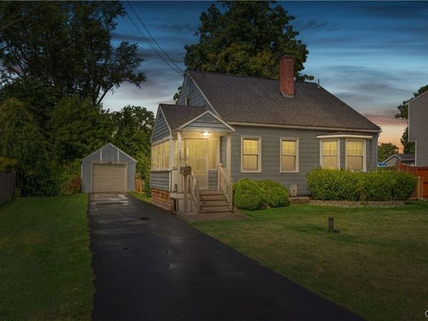 1249 Tulip Street , Liverpool, NY 13090