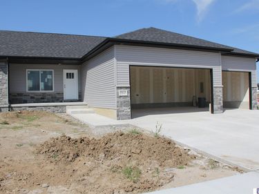 9419 S 82nd Street, Lincoln, NE 68516